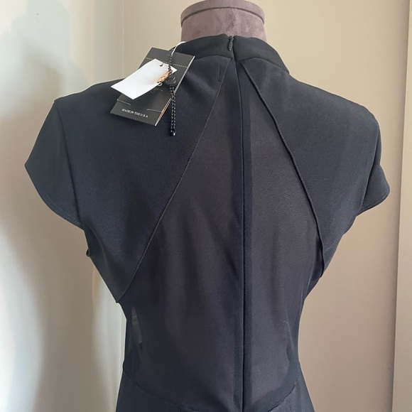 Bodycon Dress with Fine Mesh Details - Picture 4 of 12